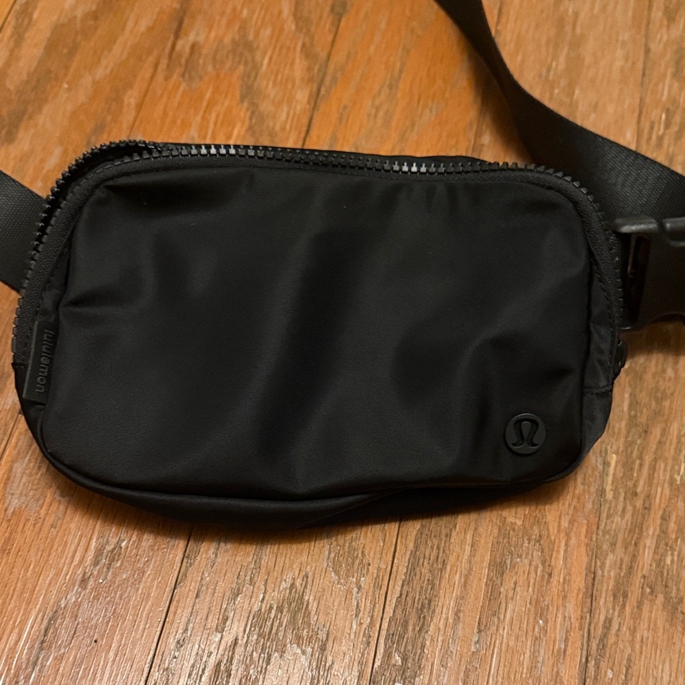 lululemon athletica Black Belt Bag